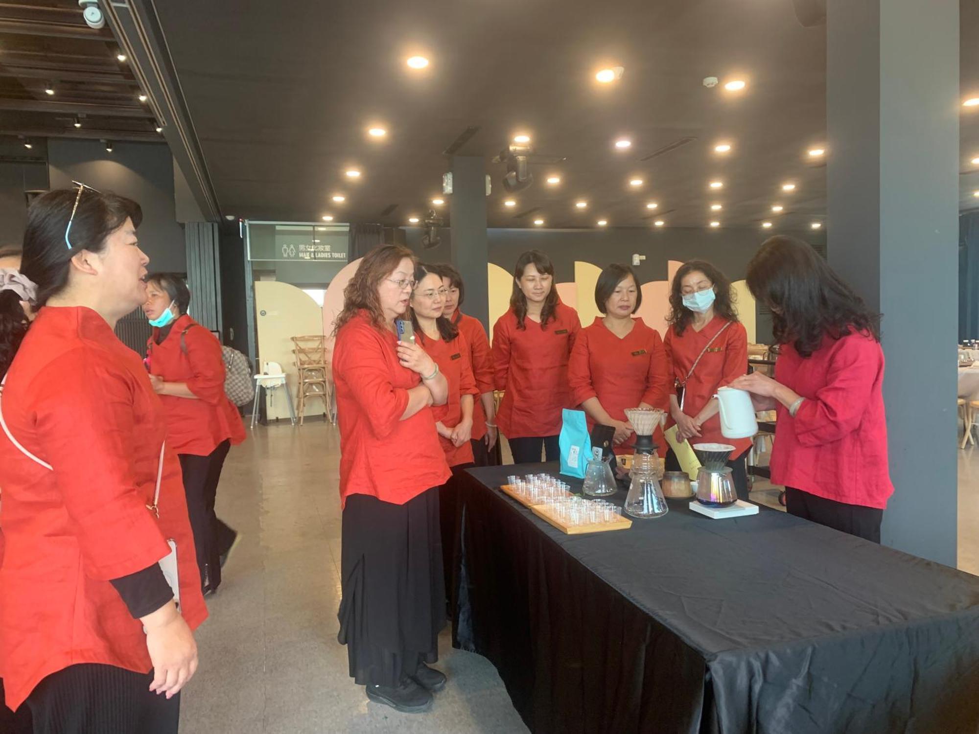 Qun Feng Hotel เฟิ่นฉี่หู ภายนอก รูปภาพ