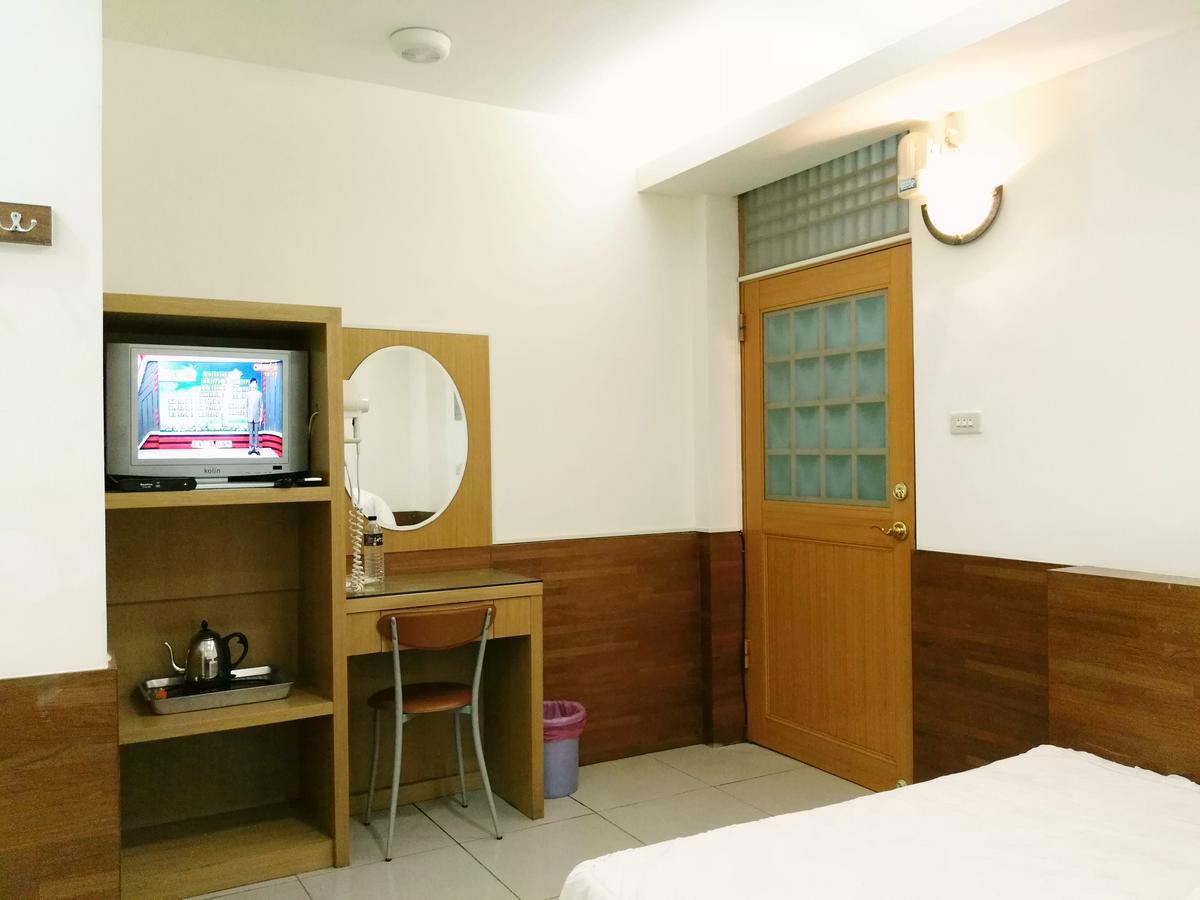 Qun Feng Hotel เฟิ่นฉี่หู ภายนอก รูปภาพ